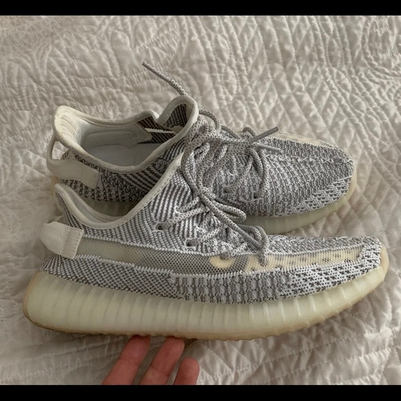 Yeezy Boost 350 - Picture 2 of 4